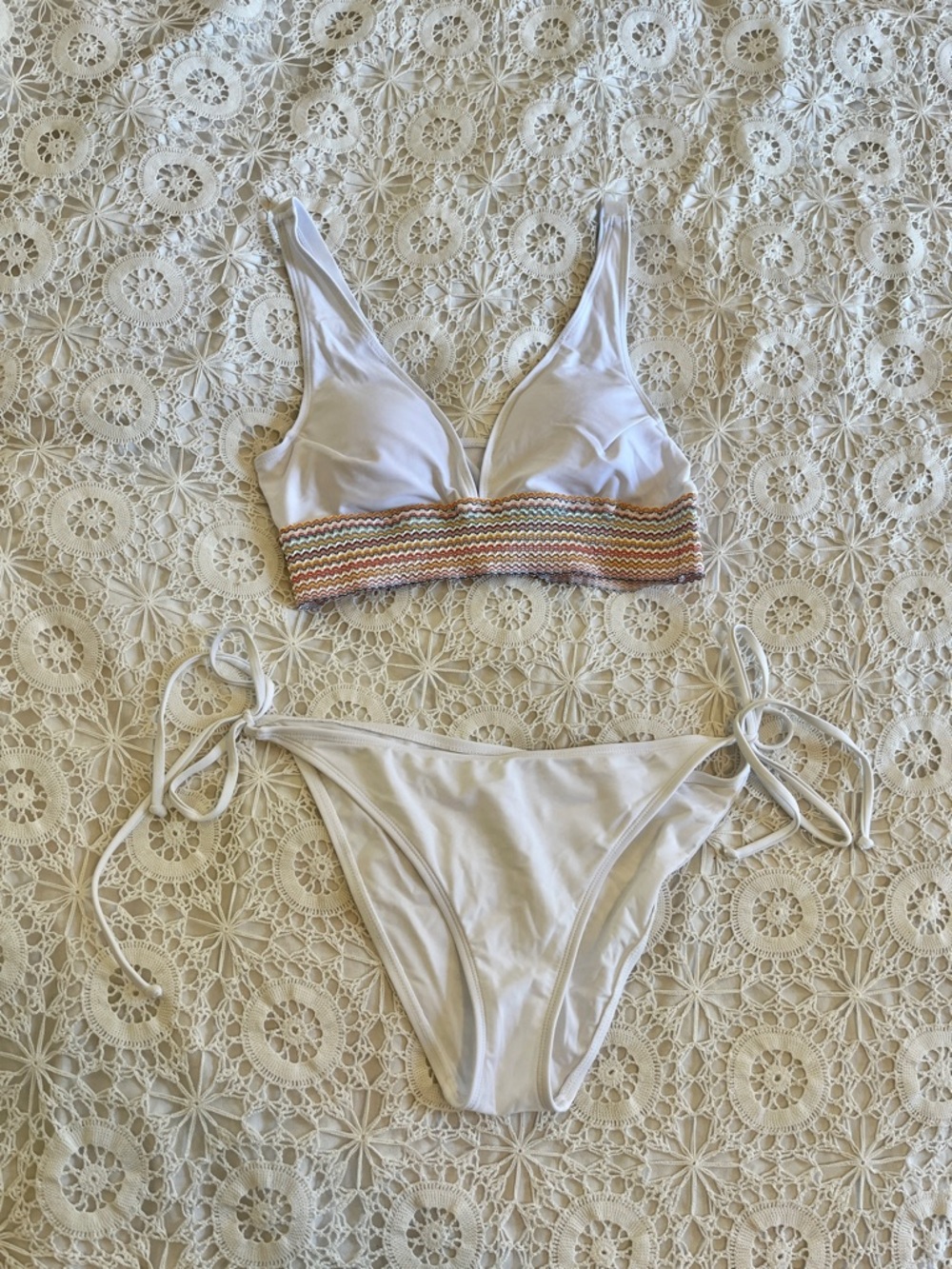 White two piece bikini top and bottom